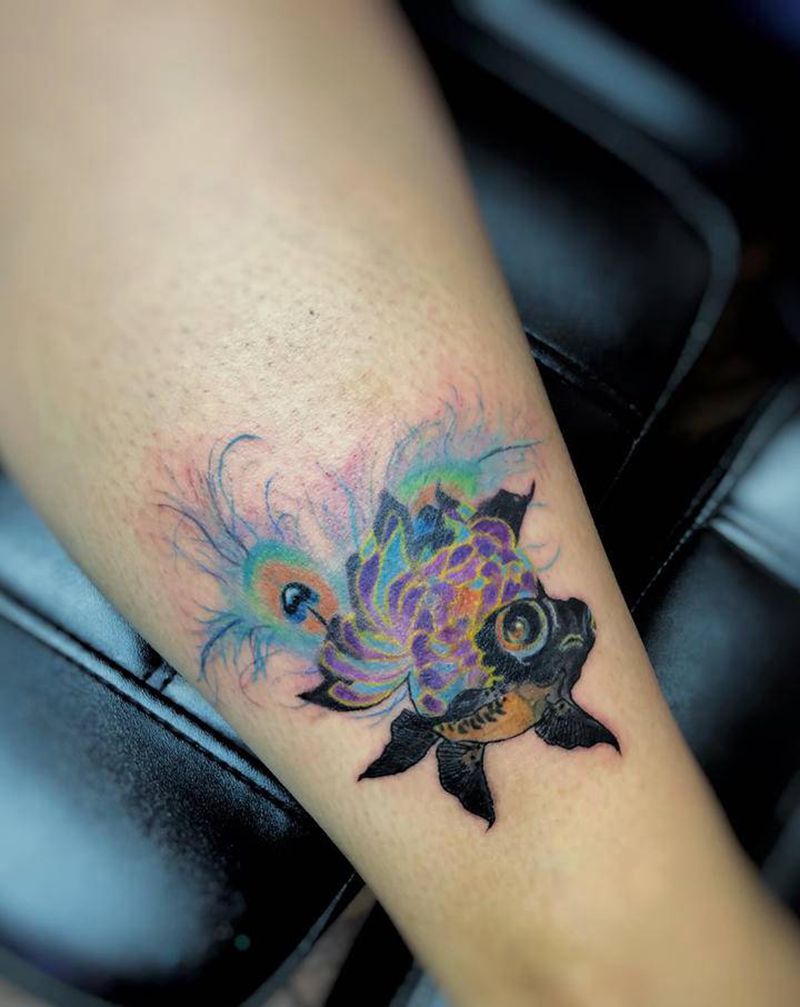 鱼纹身图片_腿部脚部新传统纹身图案