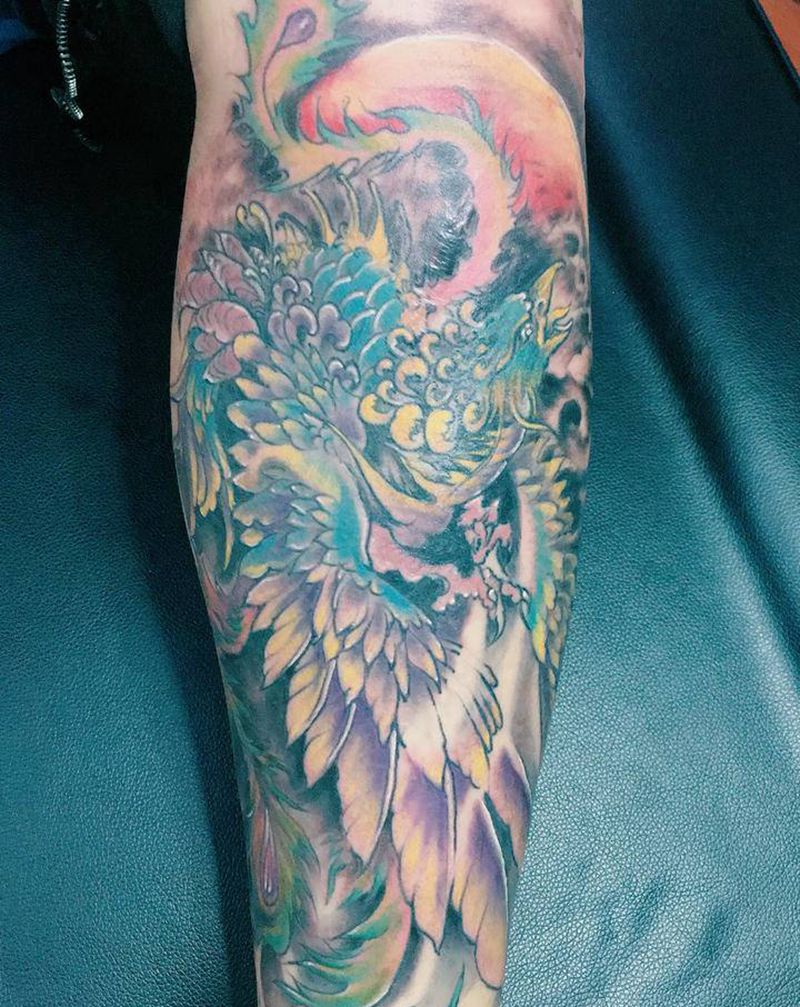 小腿凤凰纹身图片_腿部新传统纹身图案