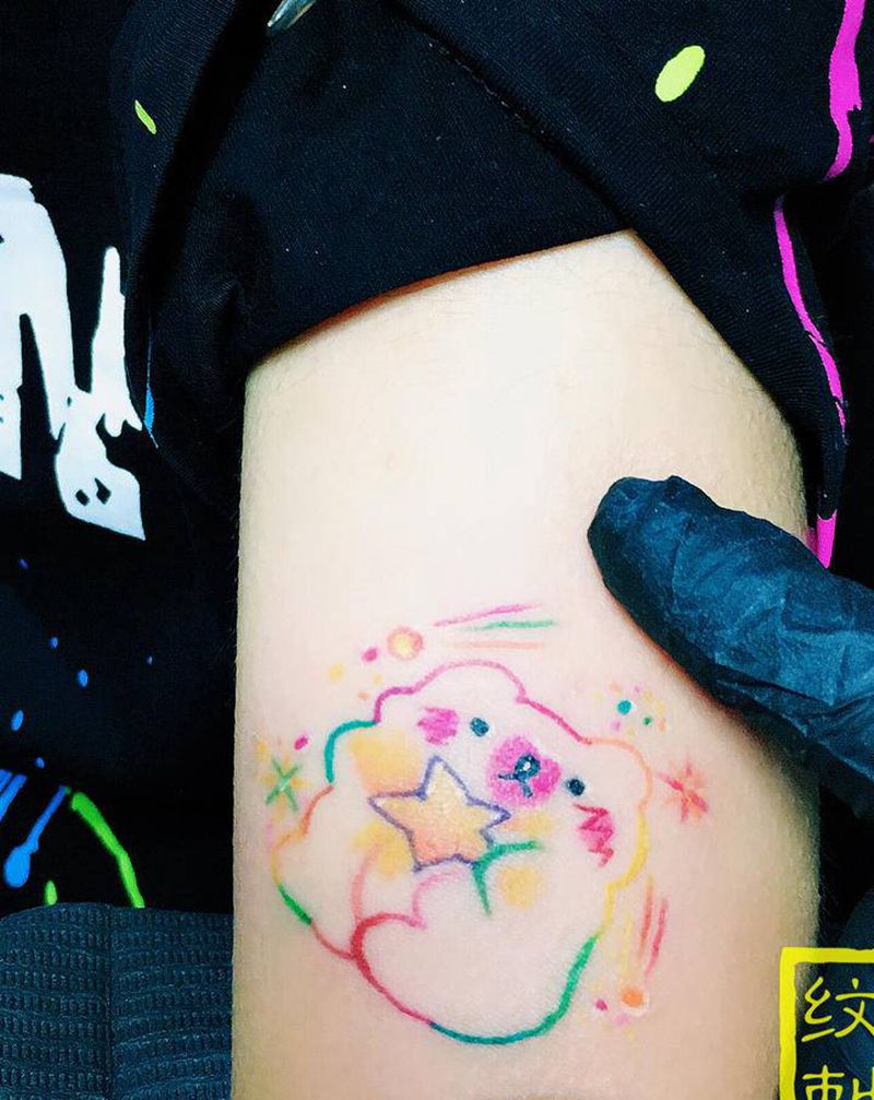 卡通熊纹身图片_手臂水彩纹身图案