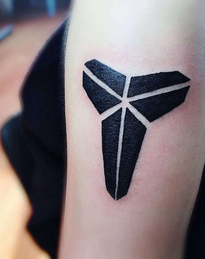 缅怀科比纹身图片_手臂图腾纹身图案