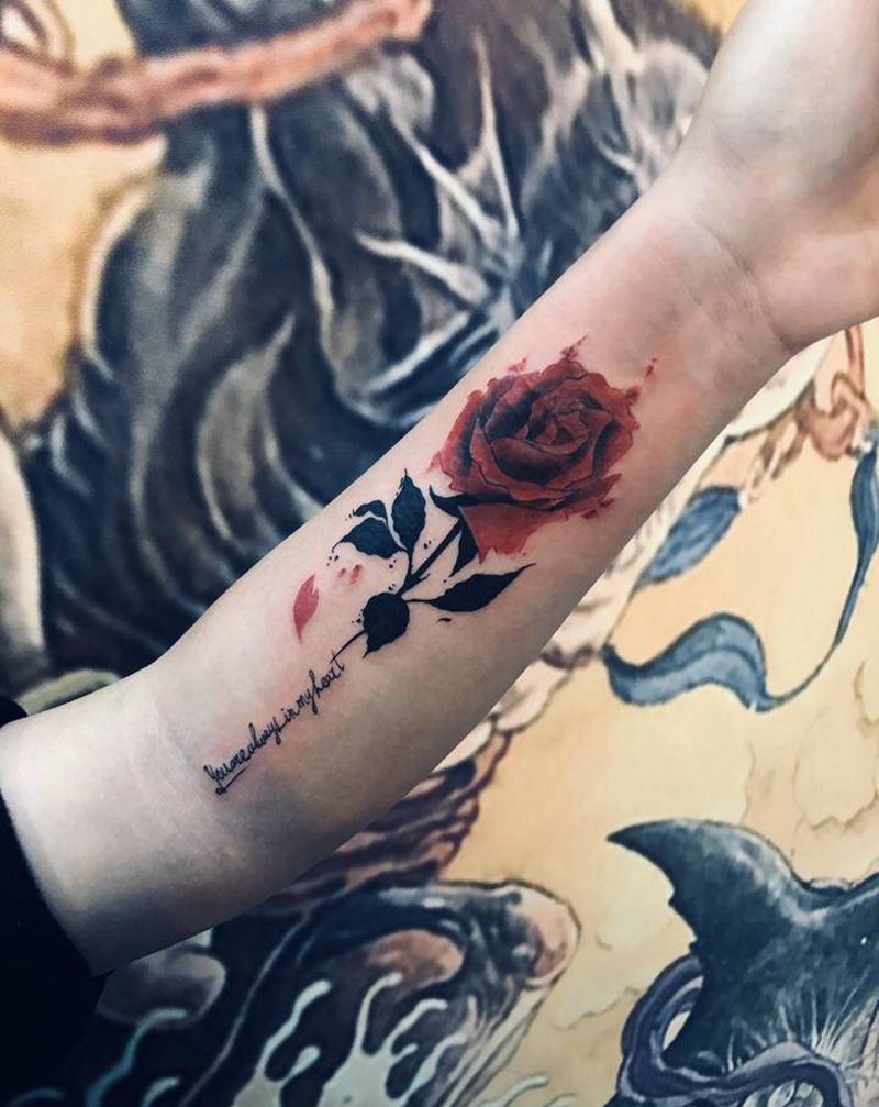玫瑰花纹身图片_手臂纹身图案