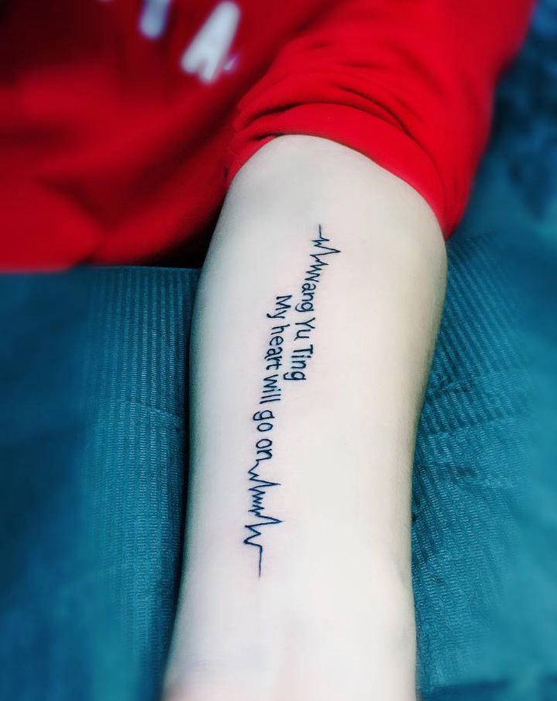 字母，纪念纹身图片_手臂纹身图案