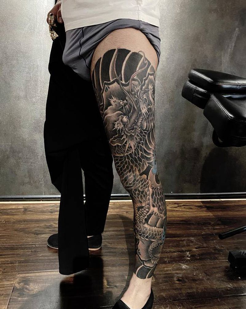 花腿龙纹身图片_老传统纹身图案
