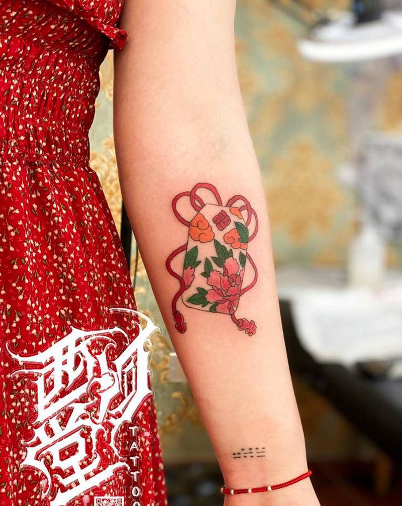 福牌纹身图片_手臂老传统纹身图案