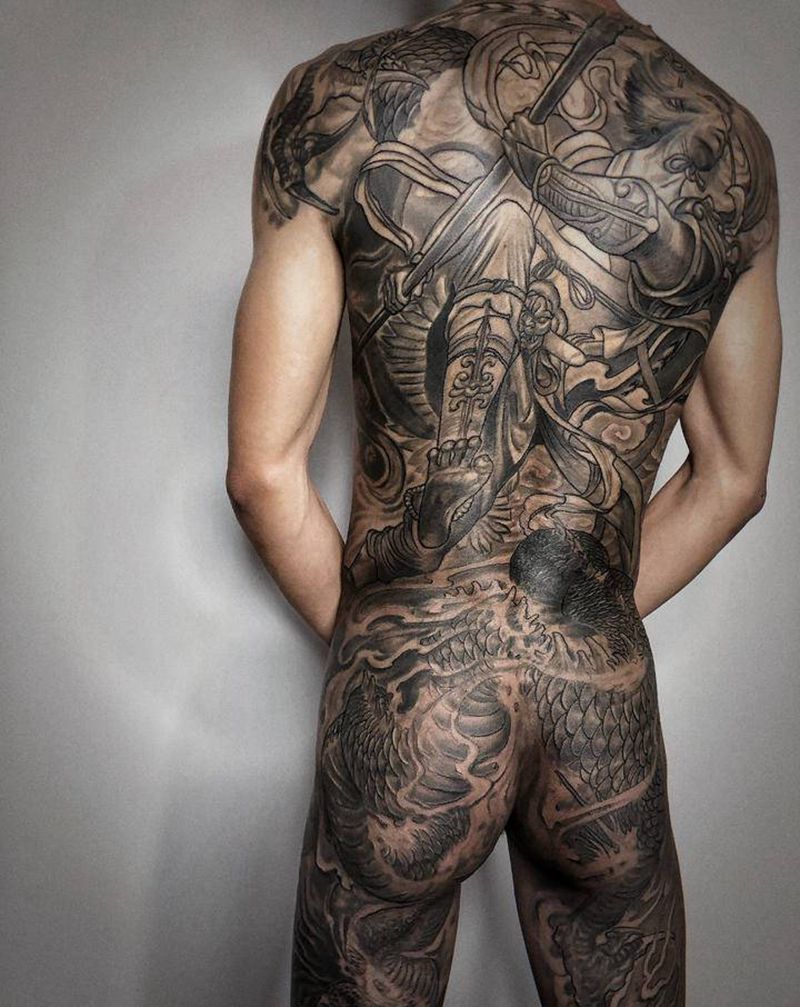 齐天大圣纹身图片_背部臀部欧美写实新传统纹身图案
