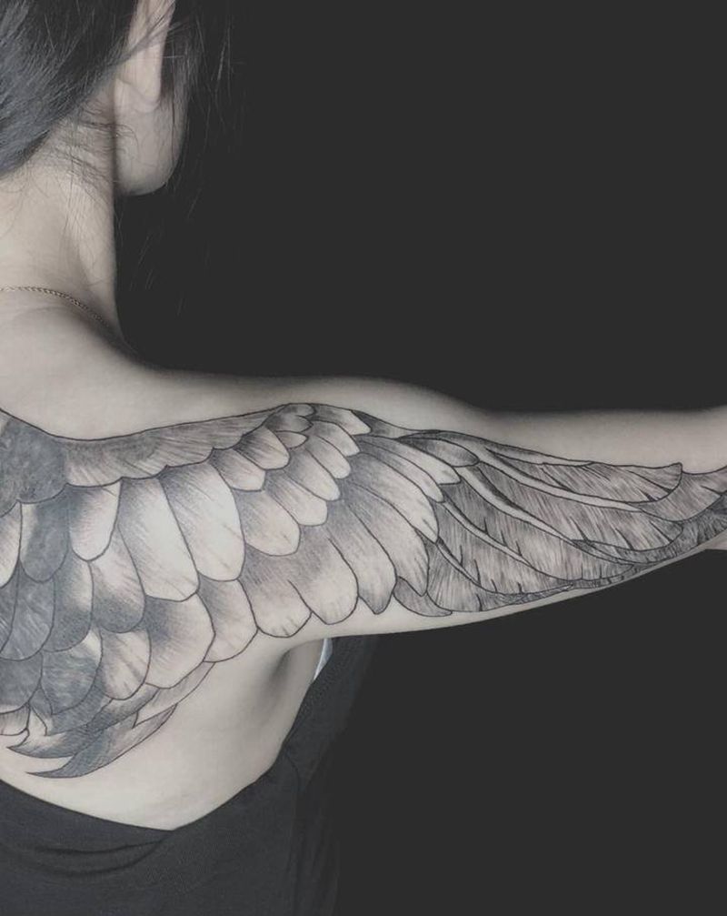 翅膀纹身纹身图片_肩部手臂纹身图案