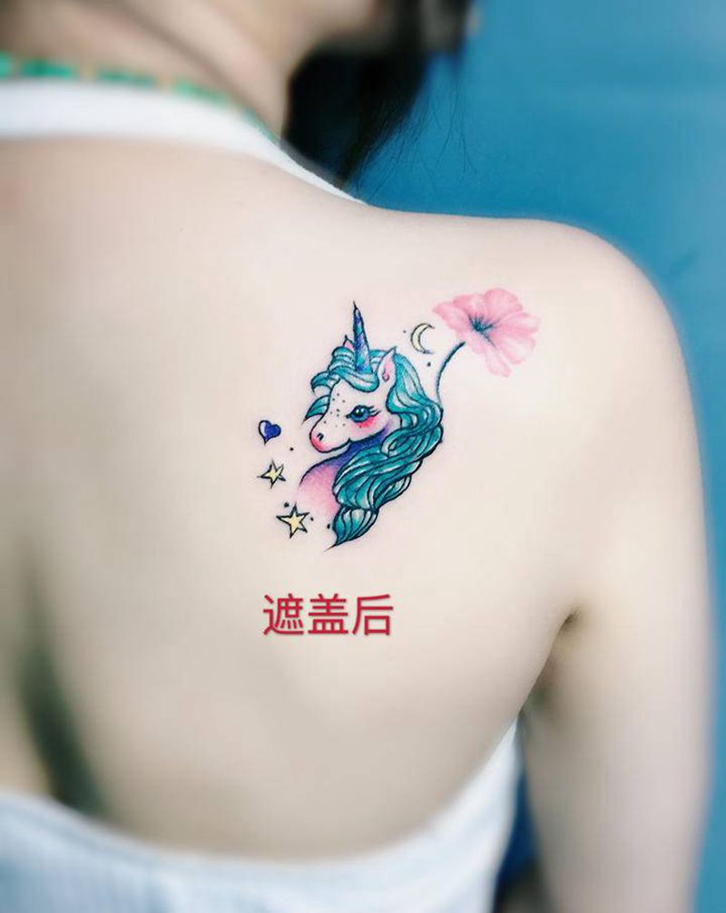 独角兽遮盖字母纹身图片_背部水彩New School纹身图案