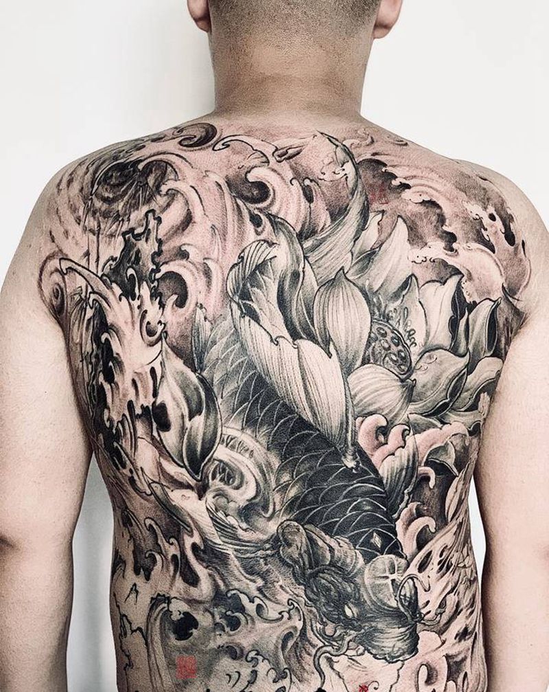 修改满背纹身图片_背部新传统纹身图案