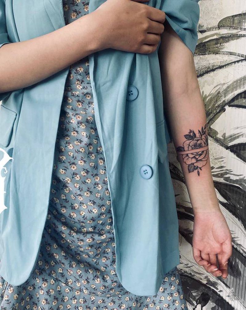 素花纹身图片_手臂点刺纹身图案