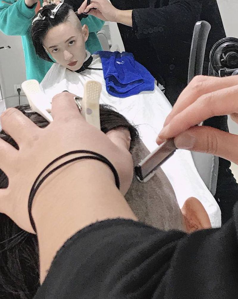 999Forever纹身图片_颈部花体字图腾头皮花体字纹身图案