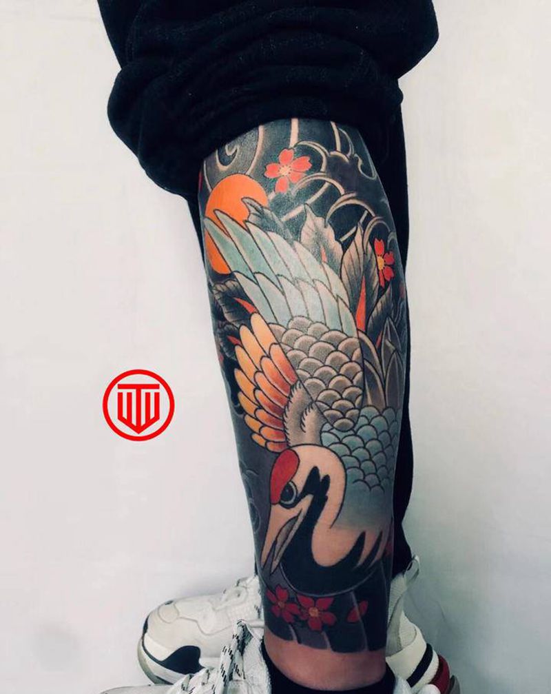 老传统风格 仙鹤纹身图片_腿部老传统纹身图案