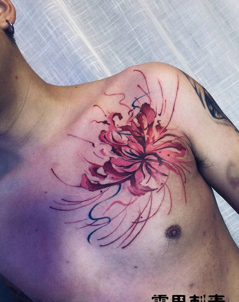 彼岸花纹身图片_胸部水墨纹身图案