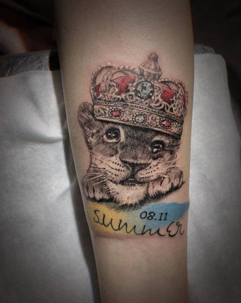 小狮子王纹身图片_手臂欧美写实水彩纹身图案