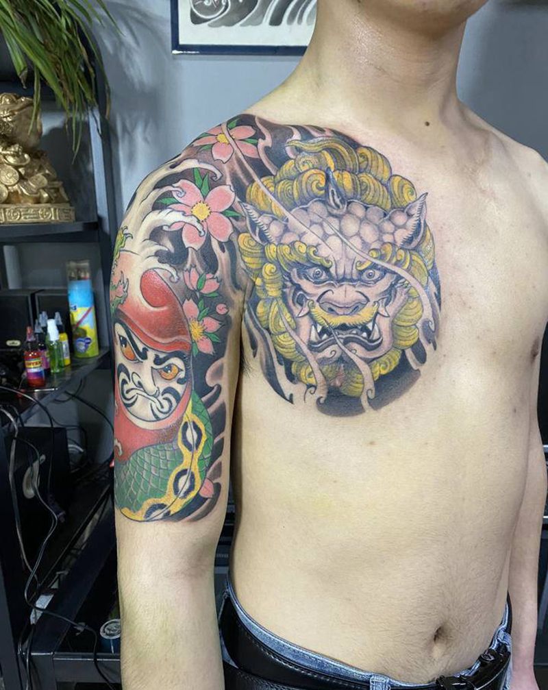 唐狮半甲纹身图片_肩部胸部新传统老传统纹身图案