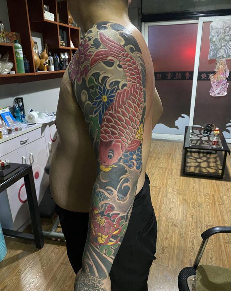 花臂纹身图片_肩部手臂新传统老传统纹身图案