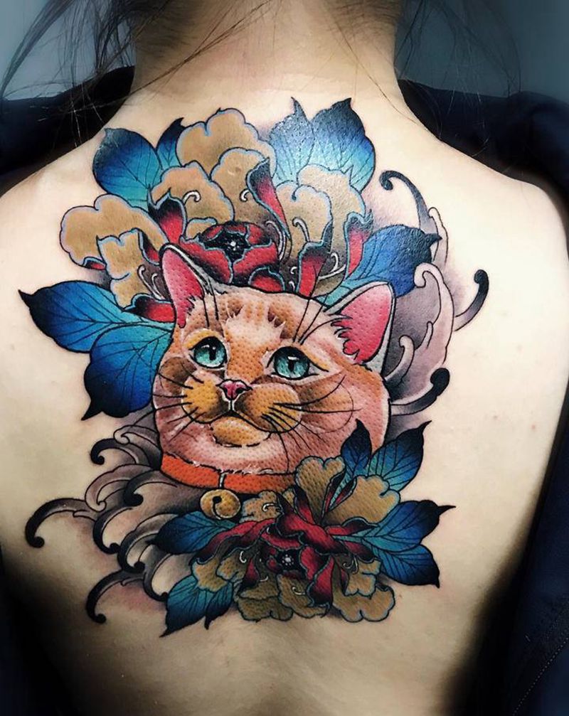 小猫咪纹身图片_背部新传统水彩纹身图案