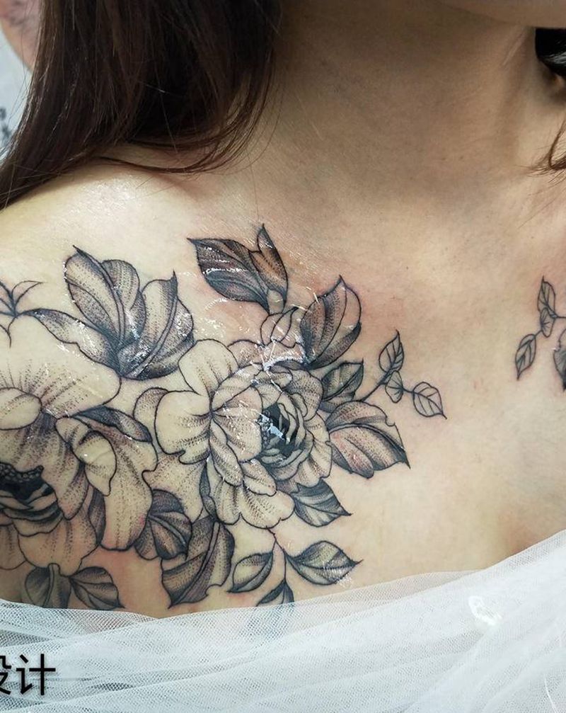 素花纹身图片_胸部点刺新传统花纹身图案