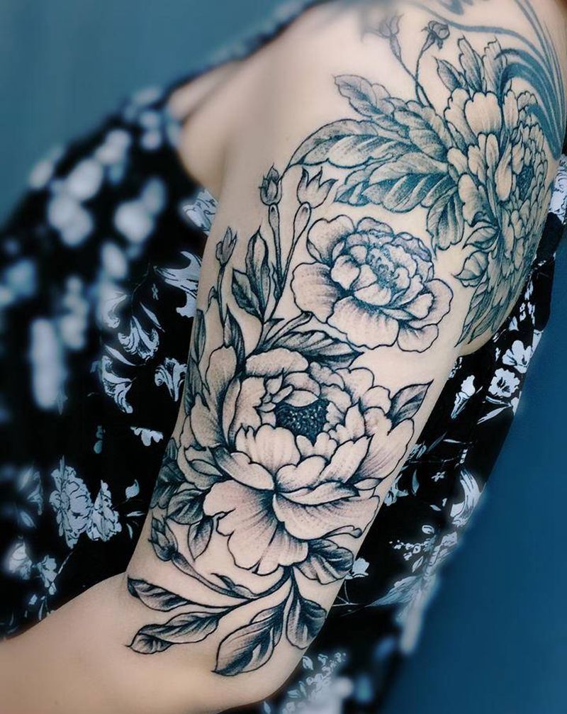 素花纹身图片_手臂点刺几何纹身图案