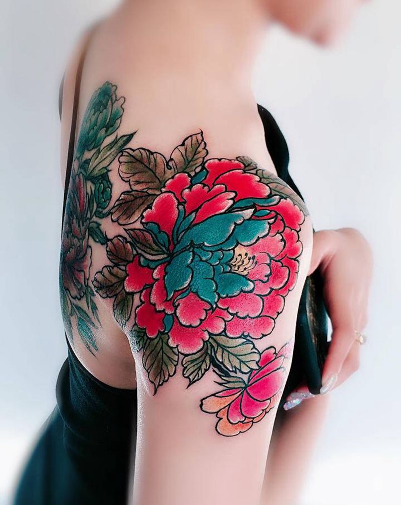 牡丹纹身图片_手臂肩部新传统水彩纹身图案