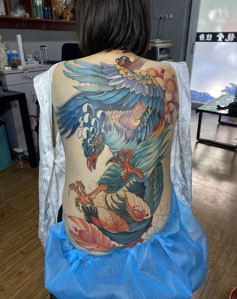 青鸾纹身图片_背部臀部水彩新传统纹身图案