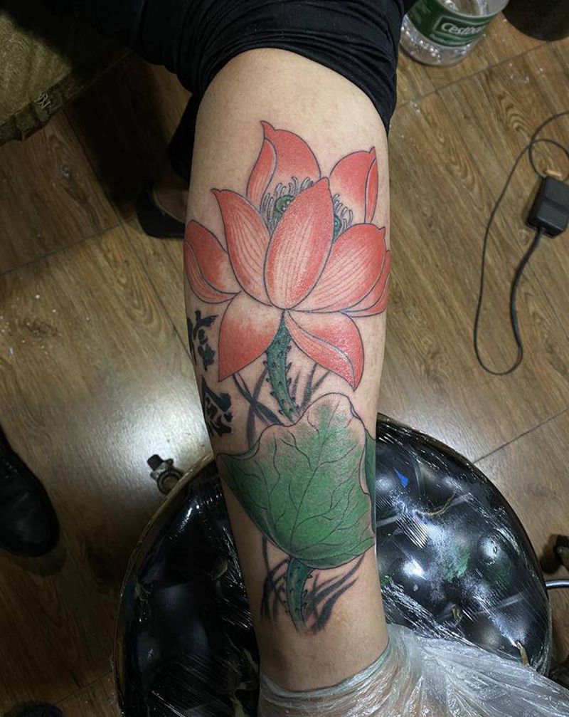 荷韵纹身图片_脚部腿部新传统水墨纹身图案