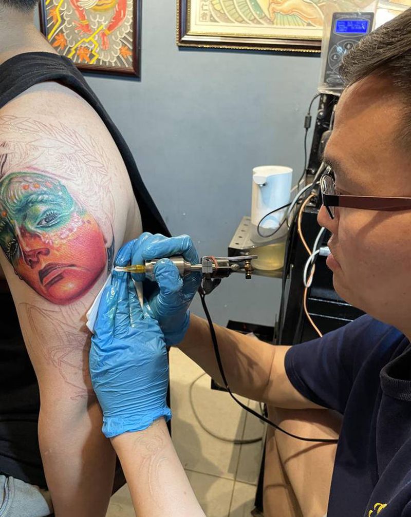 欧美写实  女人纹身图片_手臂欧美写实纹身图案