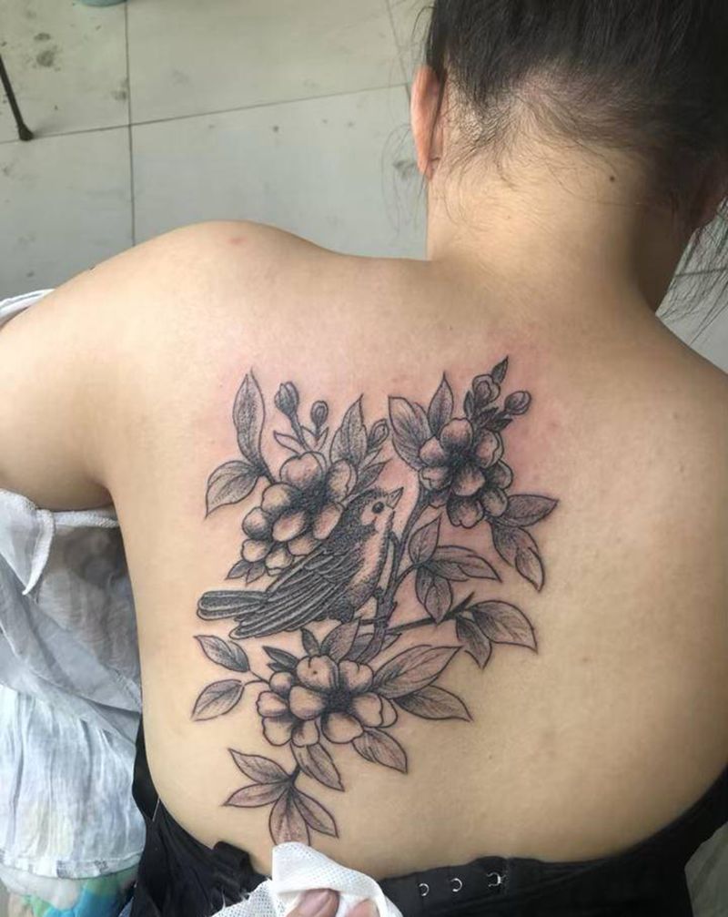 素花纹身图片_背部纹身图案