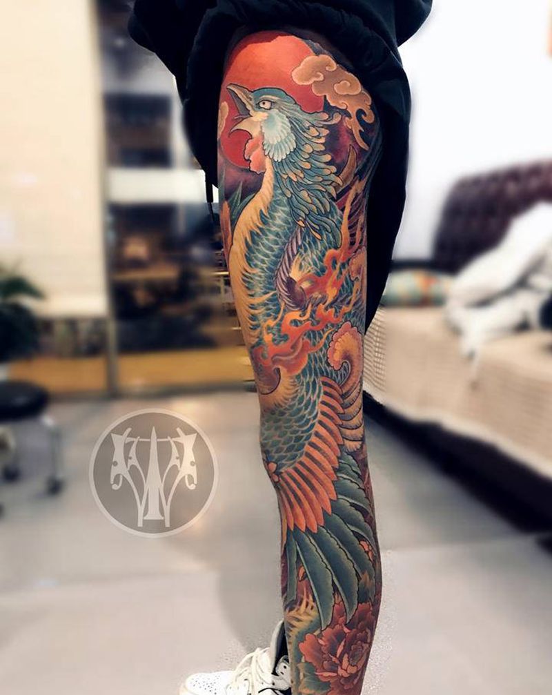 花腿凤凰纹身图片_腿部新传统纹身图案