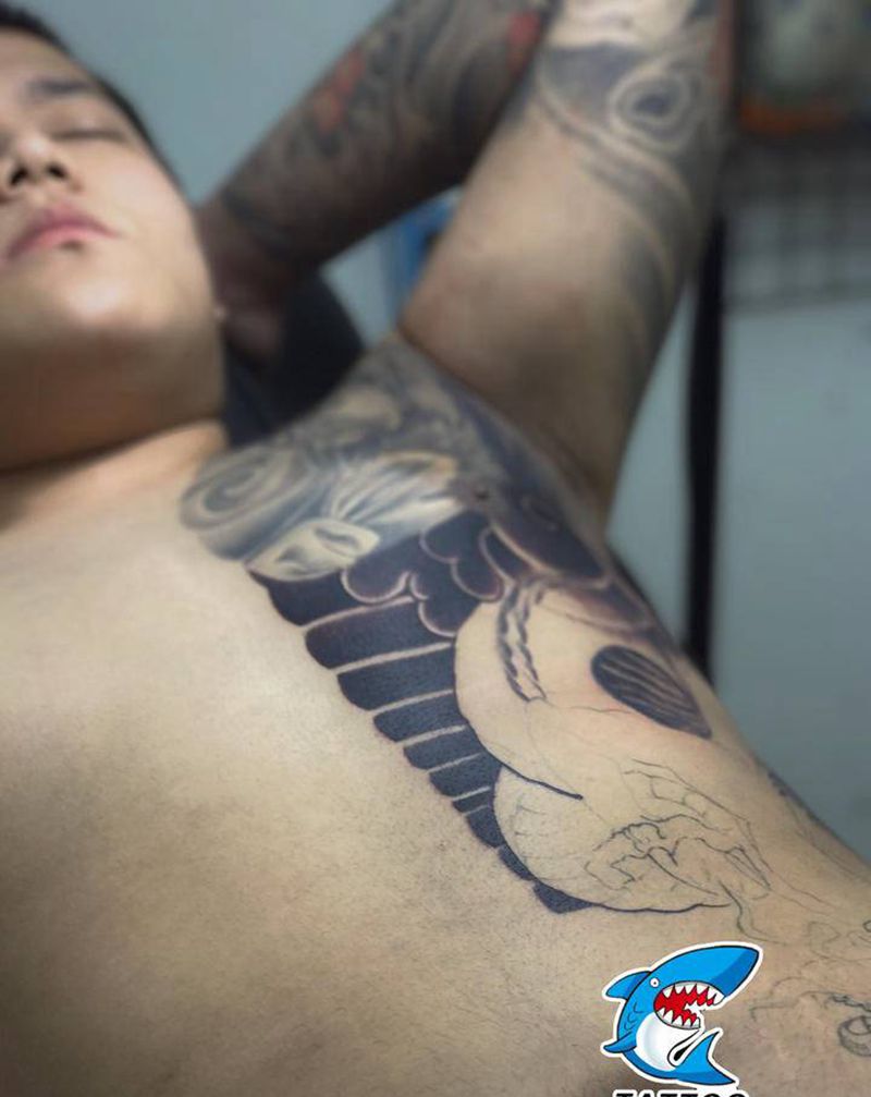 未完成纹身图片_腹部纹身图案