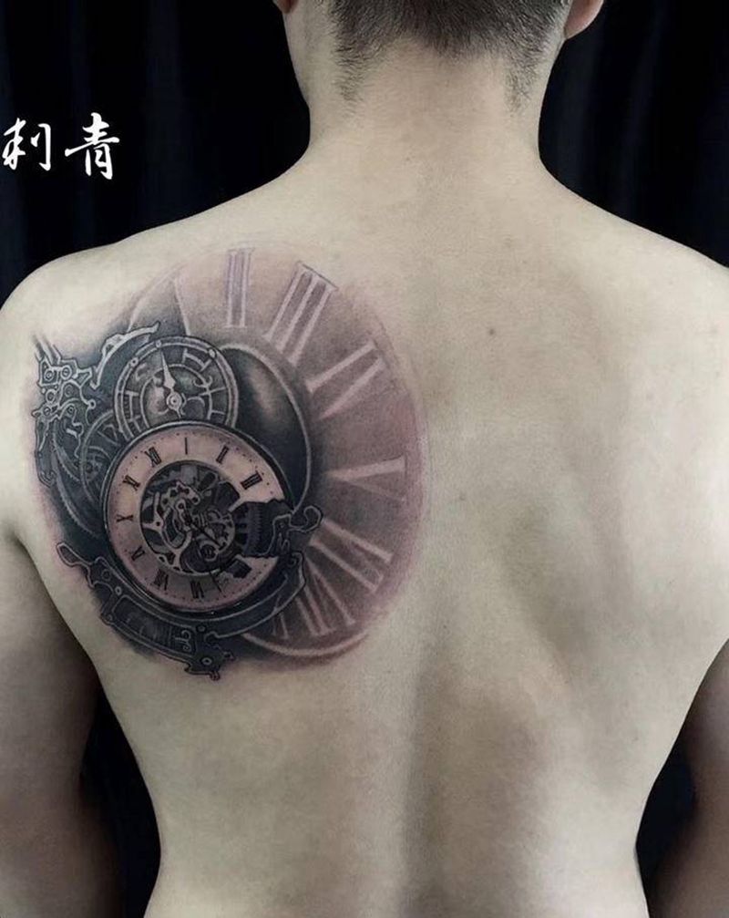 时钟纹身图片_肩部纹身图案