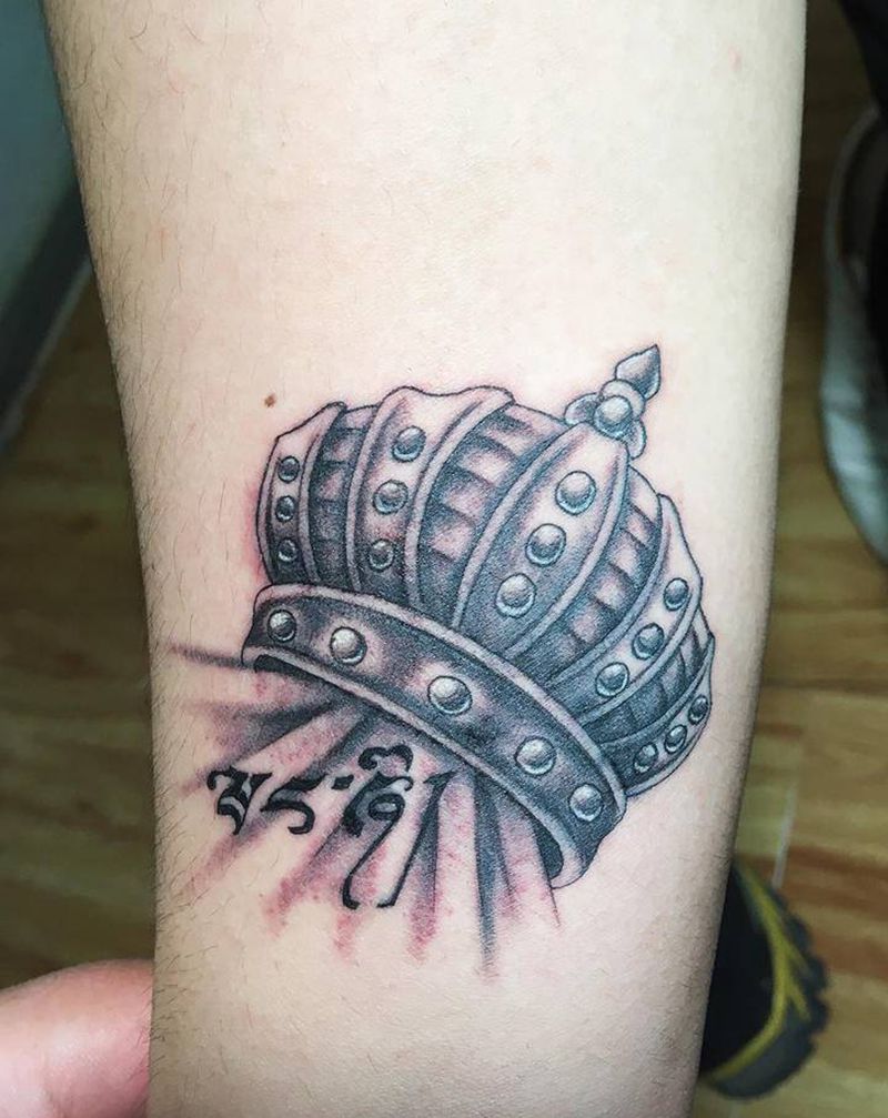 小皇冠纹身图片_手臂纹身图案