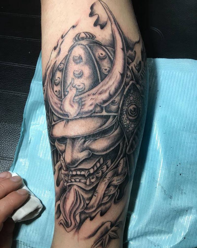 鬼武士纹身图片_腿部新传统纹身图案