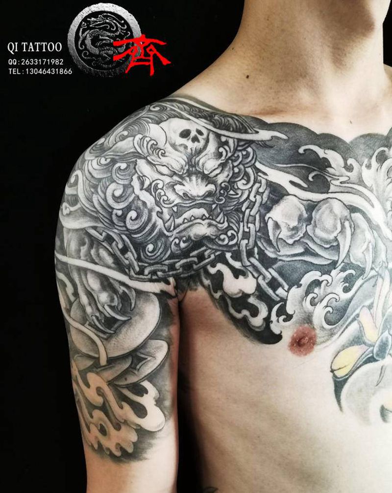 唐狮半胛纹身图片_肩部手臂新传统唐狮 半甲纹身图案