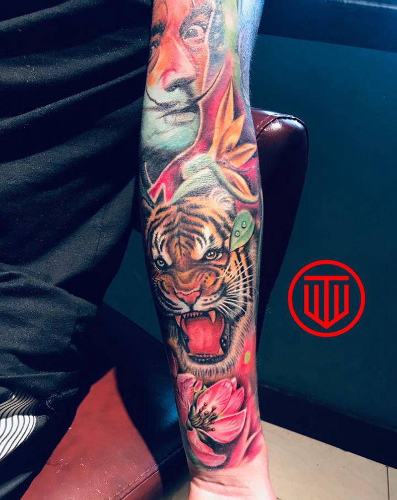 修改后的老虎纹身图片_手臂欧美写实纹身图案