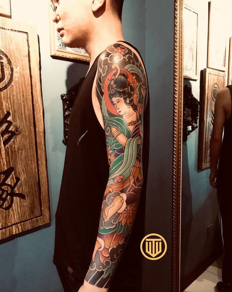 飞天舞姬  外侧纹身图片_手臂老传统纹身图案