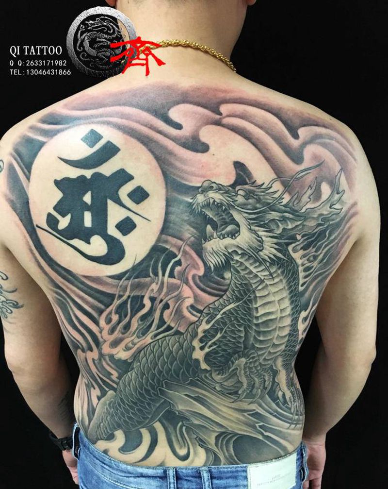 满背麒麟纹身图片_背部新传统满背纹身图案