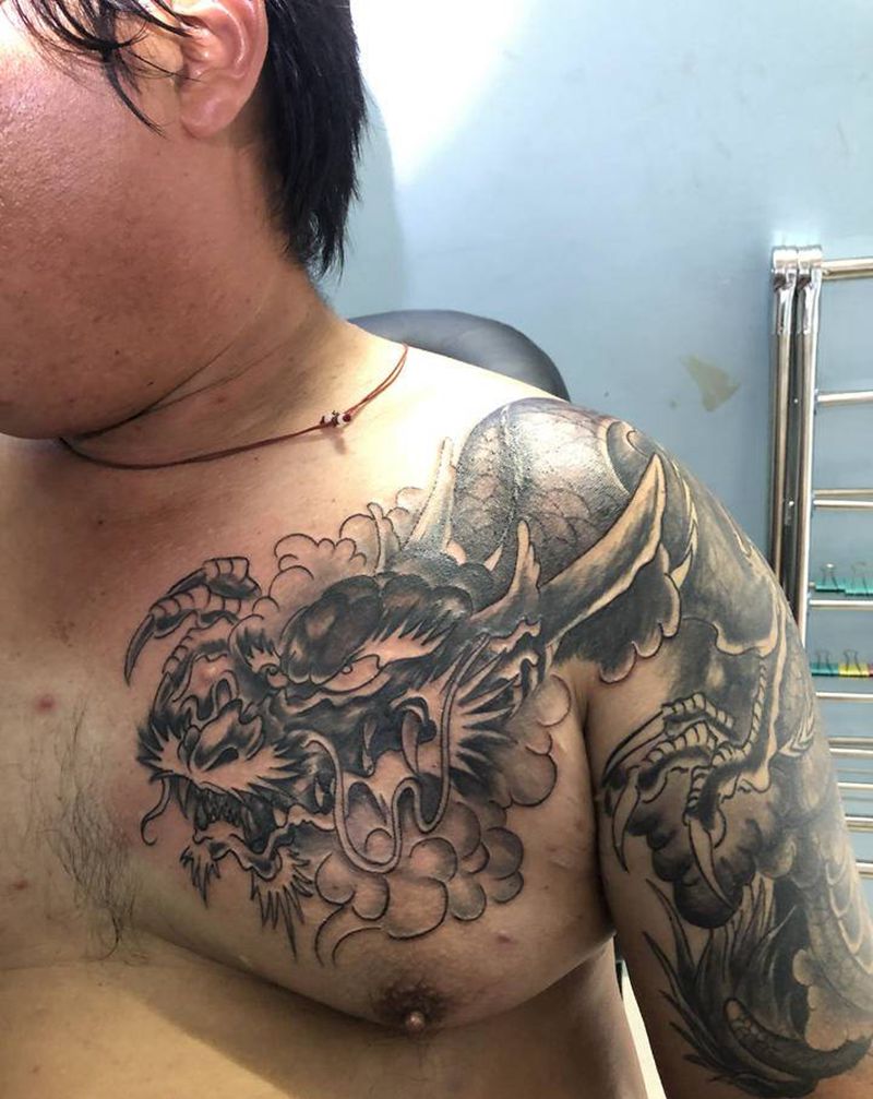 过肩龙纹身图片_新传统纹身图案