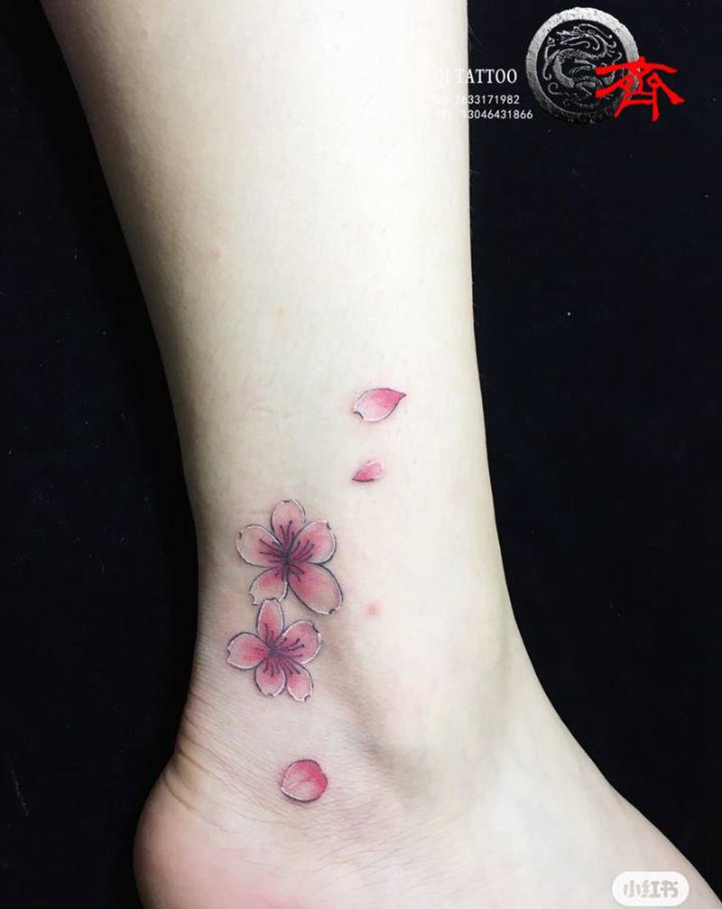 樱花纹身图片_脚部水彩樱花纹身图案