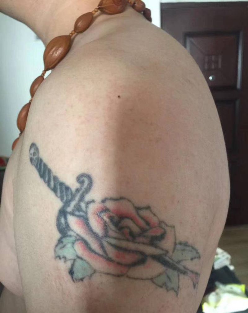 小遮盖纹身图片_手臂肩部纹身图案