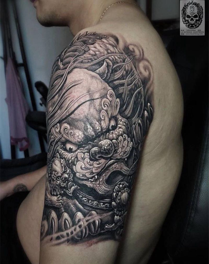 唐狮纹身图片_肩部纹身图案
