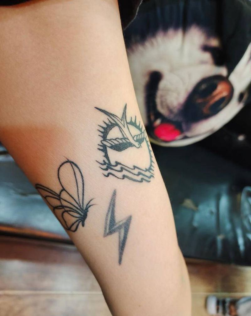 牡丹遮盖纹身图片_手臂手部新传统水彩彩色纹身图案