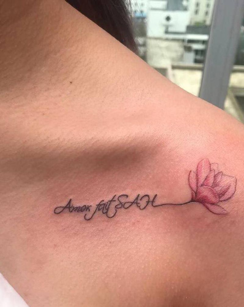 字母花纹身图片_肩部纹身图案