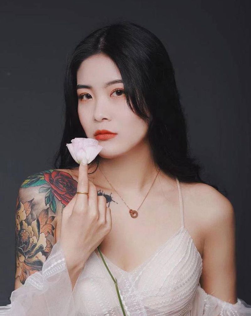 买家秀，肩花纹身图片_手臂肩部新传统花纹身图案