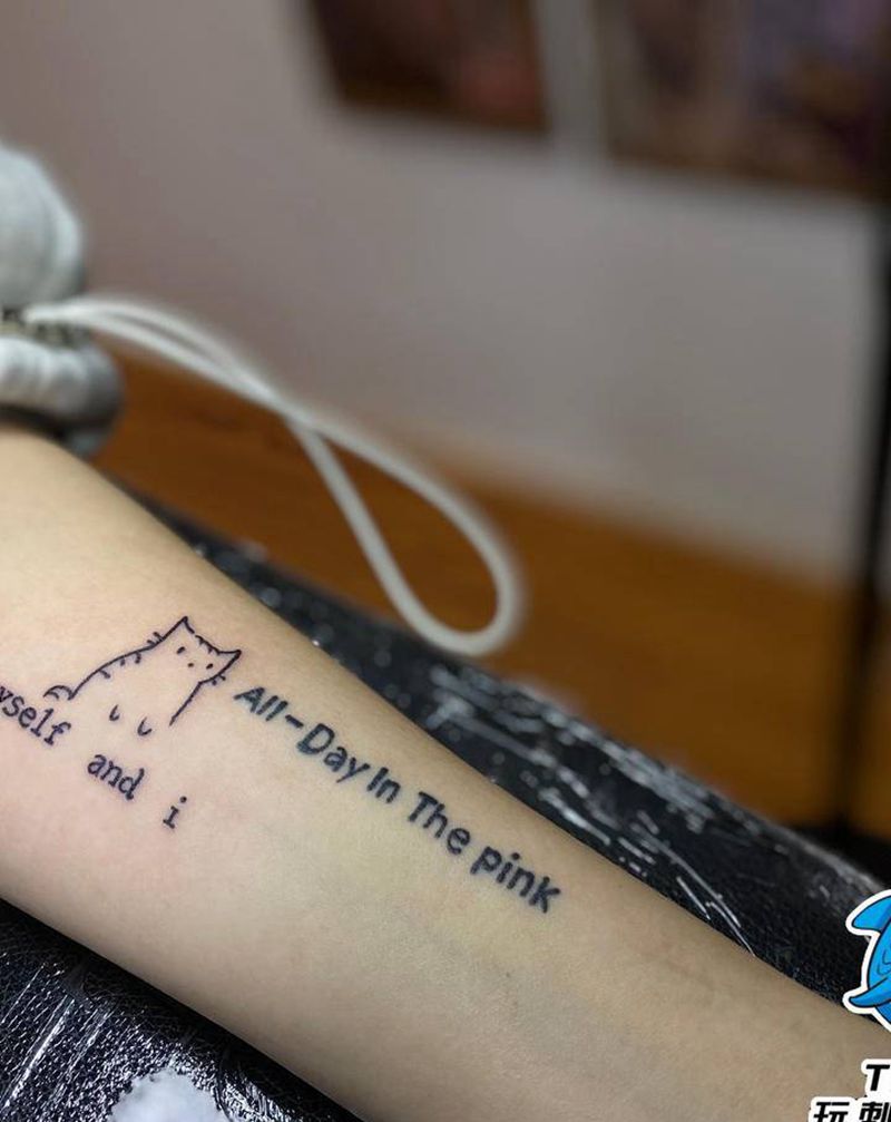 英文纹身图片_手部花体字纹身图案