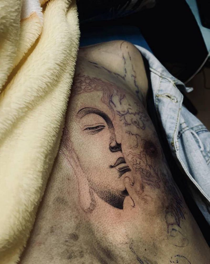 神佛纹身图片_胸部新传统纹身图案