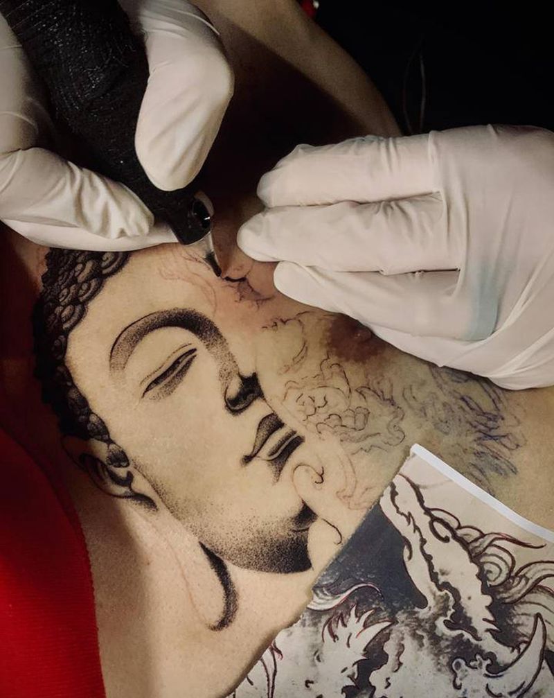 -纹身图片_胸部新传统纹身图案