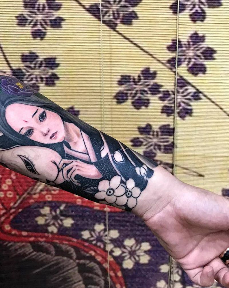 进度，女像，周围部分蜕皮中。纹身图片_手臂新传统女像纹身图案