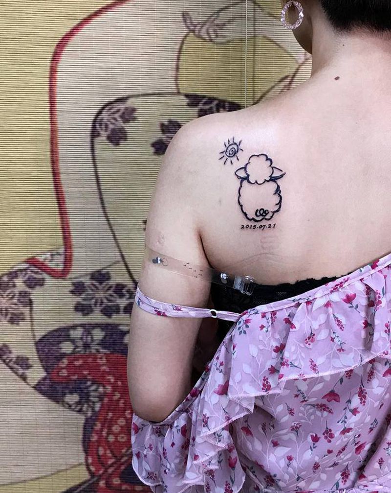 客人手画纹身图片_肩部纹身图案