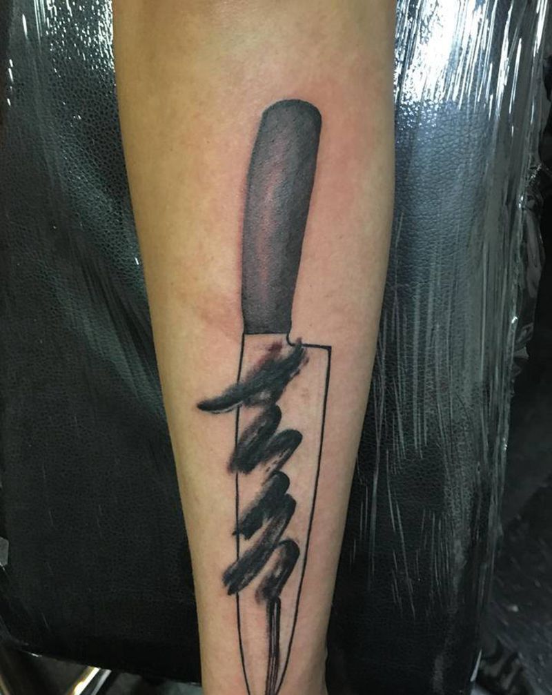一把刀纹身图片_手臂水墨书法纹身图案