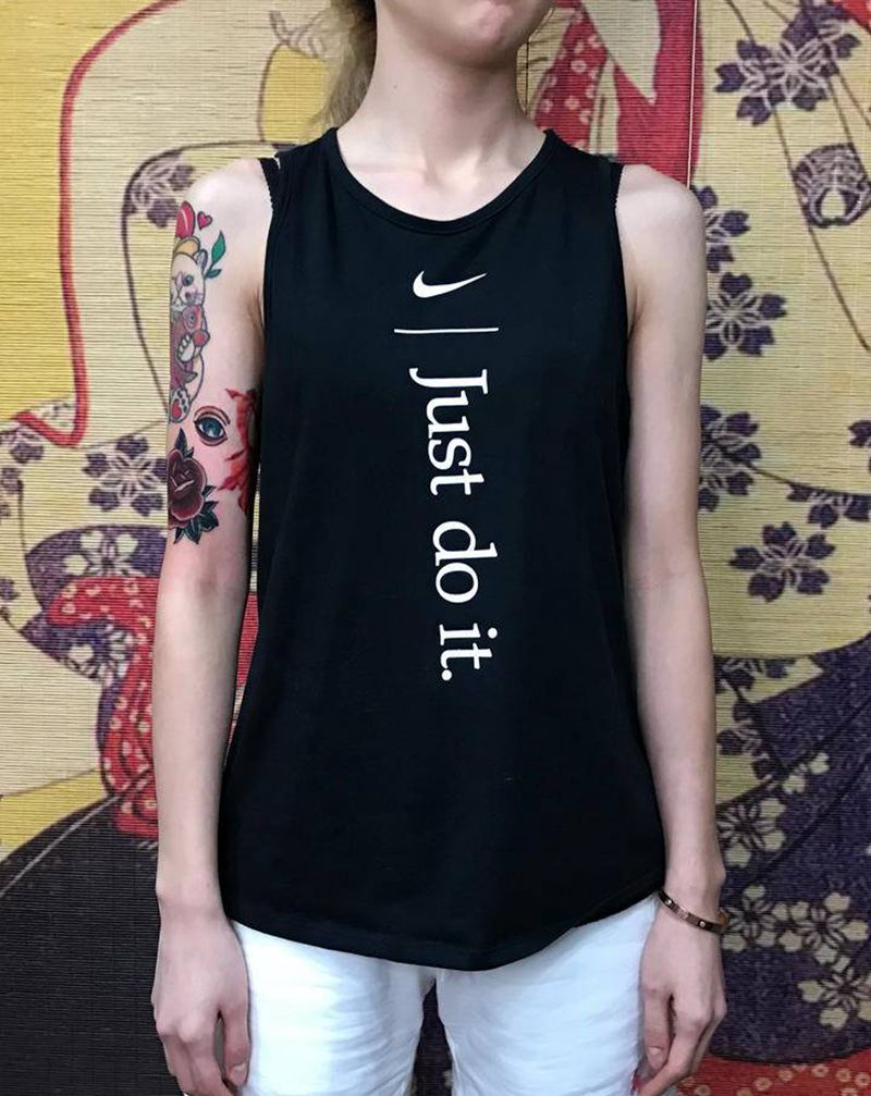 慢慢拼纹身图片_手臂Old School玫瑰眼睛纹身图案